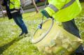 Tegels rooien als werkstraf in Súdwest-Fryslân