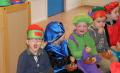 Sint op bezoek bij de peuters.