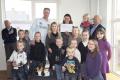Prachtige donatie aan speeltuin Thomashof