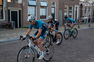 Klik hier om terug te keren