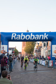 Klik hier om terug te keren