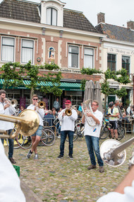 Klik hier om terug te keren