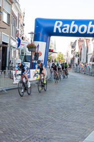 Klik hier om terug te keren
