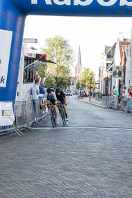 Klik hier om terug te keren