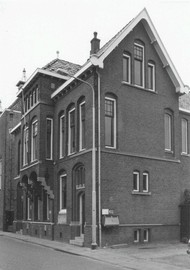 Klik hier om terug te keren