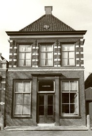 Klik hier om terug te keren
